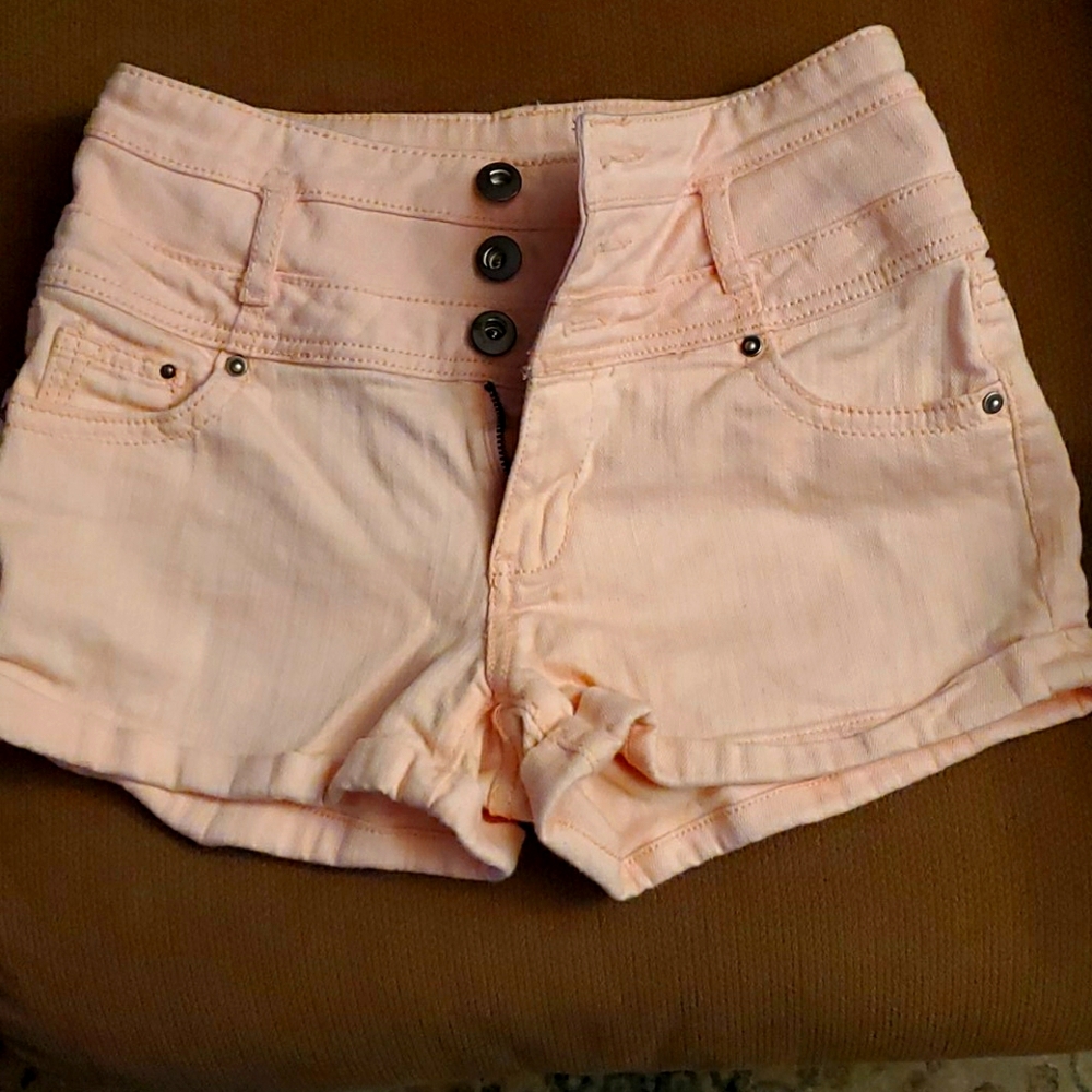 Peachy denim shorts size 28